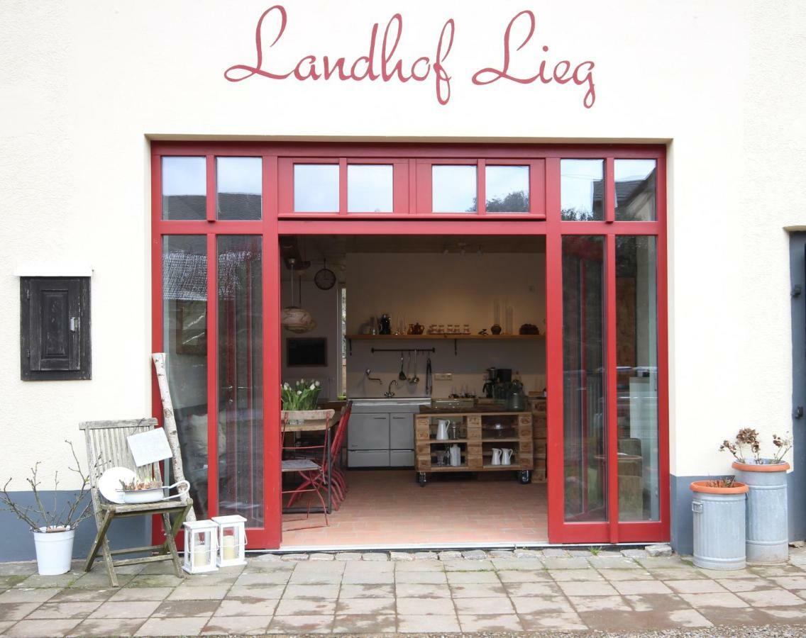 Landhof - Tierische Auszeit In Unseren Gemuetlichen
